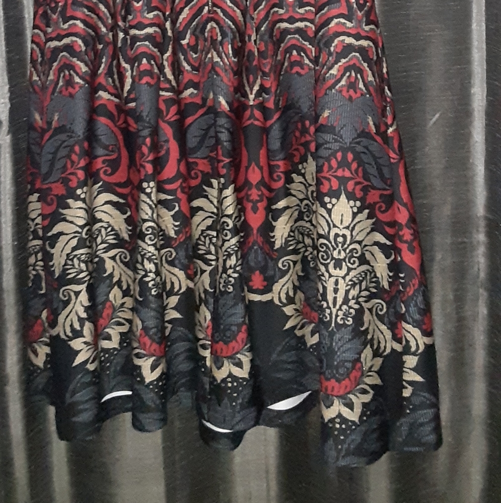 Dress - Picture 9 of 12